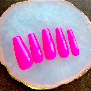 XL neon pink press on nails.